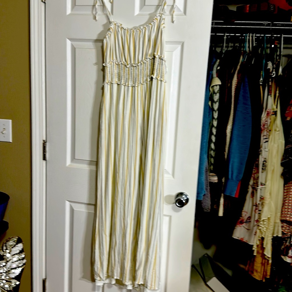 Boutique purchase Made by lily rose size M jumpsuit. It has lots of stretch